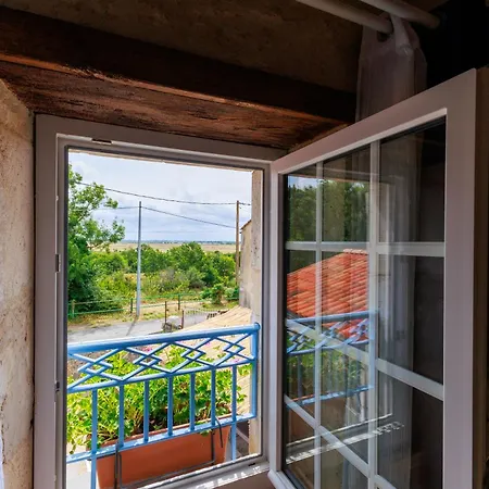 Prázdninový dům La Roche Des Bois, Maison Classee *** *