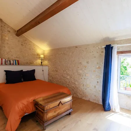 Prázdninový dům La Roche Des Bois, Maison Classee ***