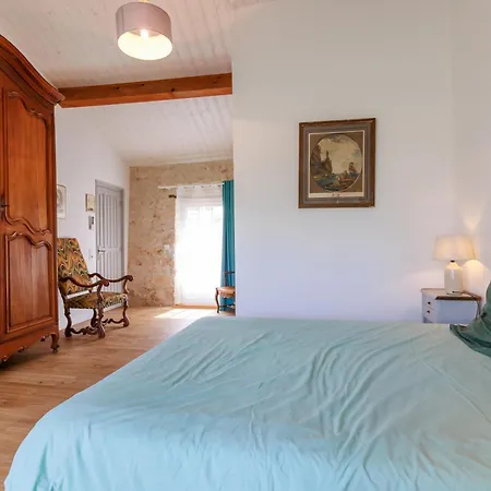 別荘 La Roche Des Bois, Maison Classee *** *