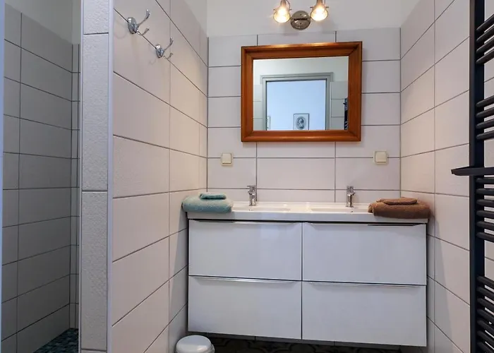 La Roche Des Bois, Maison Classée *** *