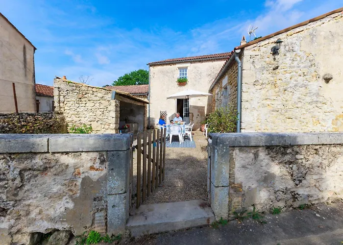 La Roche Des Bois, Maison Classée *** Сasa de vacaciones Saint-Laurent-de-la-Prée