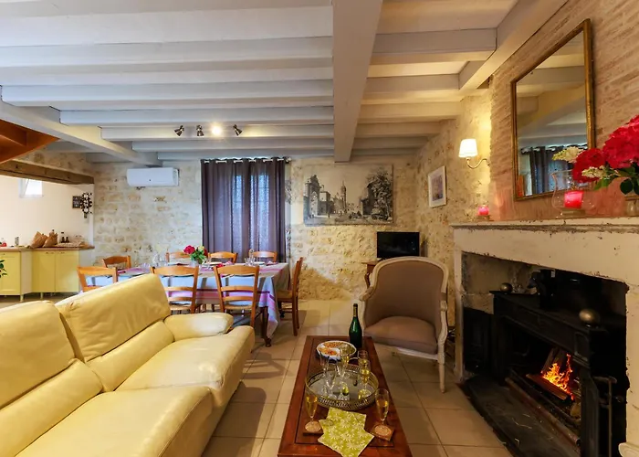 Сasa de vacaciones La Roche Des Bois, Maison Classée *** Saint-Laurent-de-la-Prée