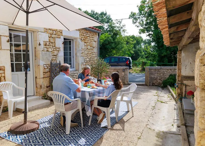 La Roche Des Bois, Maison Classée *** Сasa de vacaciones *