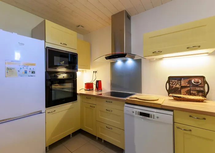 La Roche Des Bois, Maison Classée ***