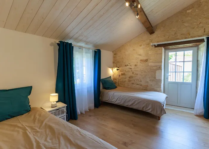 Сasa de vacaciones La Roche Des Bois, Maison Classée ***