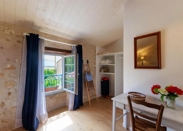 La Roche Des Bois, Maison Classée *** *